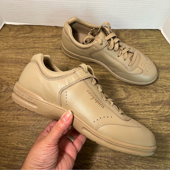 Easy Spirit Anti Gravity Tan Beige Sneakers Size 9W - Picture 3 of 15